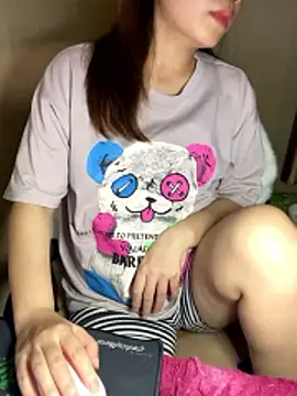 Snapshot of An-An19 chatting on February 4, 2026, 12:44 pm An-An19 online show from February 4, 2026, 12:44 pm