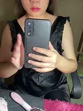 Snapshot of An-An19 chatting on February 13, 2026, 1:11 pm An-An19 online show from February 13, 2026, 1:11 pm