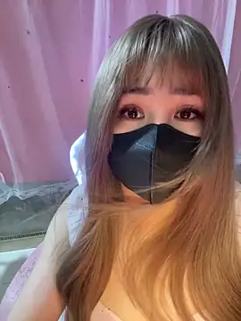 -Violet-t online show from March 28, 2026, 2:07 pm