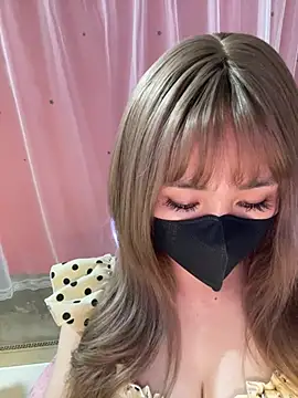 -Violet-t online show from March 25, 2026, 2:38 pm