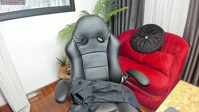 Snapshot of VictoriaPaker chatting on February 9, 2026, 10:24 am VictoriaPaker online show from February 9, 2026, 10:24 am