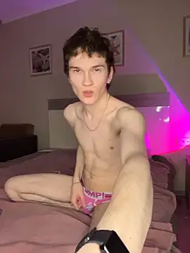 Snapshot of Eric_Dark chatting on March 8, 2026, 7:39 pm Eric Dark online show from March 8, 2026, 7:39 pm