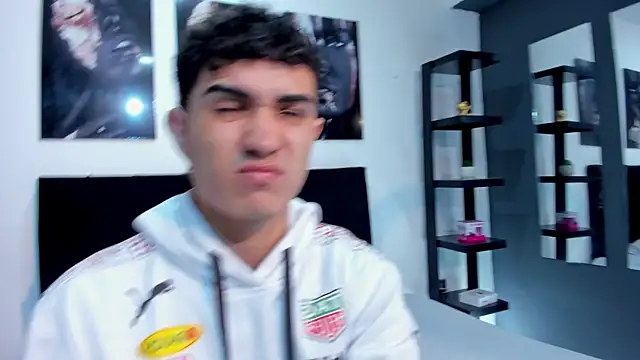 Alejo Grey online show from January 12, 2026, 12:56 pm