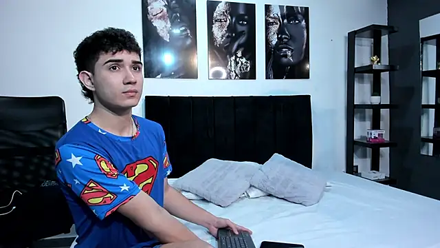 Alejo Grey online show from January 8, 2026, 12:55 pm