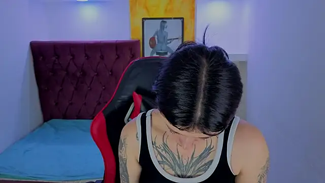 Harley quinzell online show from February 7, 2026, 8:06 pm