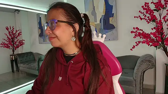 Snapshot of Amber__rouge chatting on March 1, 2026, 3:17 am Amber rouge online show from March 1, 2026, 3:17 am