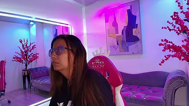 Snapshot of Amber__rouge chatting on March 1, 2026, 3:23 pm Amber rouge online show from March 1, 2026, 3:23 pm