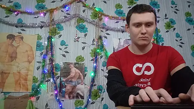 LuxeBoy  online show from January 14, 2026, 10:46 pm