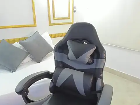 bella fernand online show from February 2, 2026, 7:02 pm