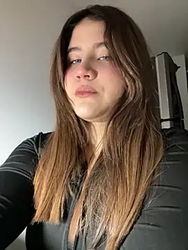 ivy velvet online show from February 14, 2026, 2:12 am