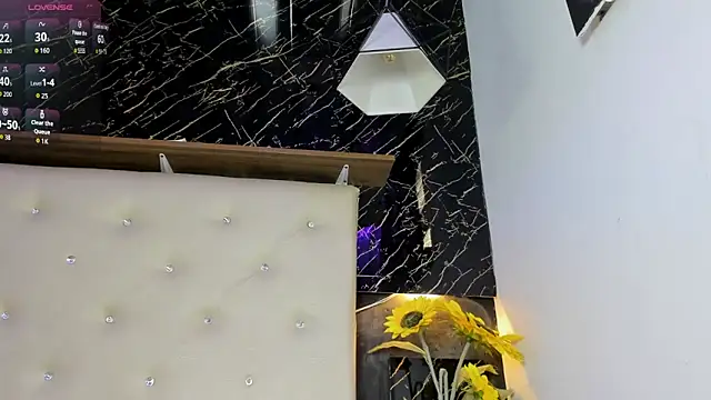 Snapshot of Renata_blue chatting on February 25, 2026, 9:14 pm Renata blue online show from February 25, 2026, 9:14 pm