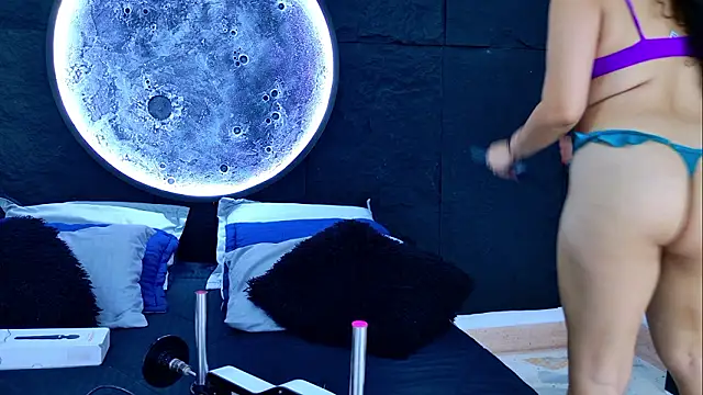 Aisha-Ferrer online show from March 8, 2026, 5:00 am