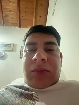 juanfercito33 online show from January 9, 2026, 3:46 am