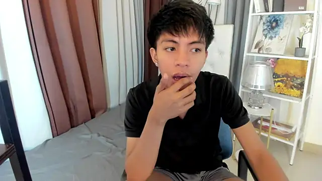 davincihugecock online show from April 14, 2026, 4:34 pm