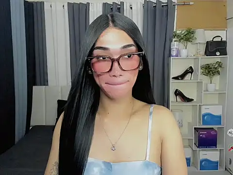 Snapshot of FyangFoxx chatting on March 21, 2026, 6:25 am FyangFoxx online show from March 21, 2026, 6:25 am