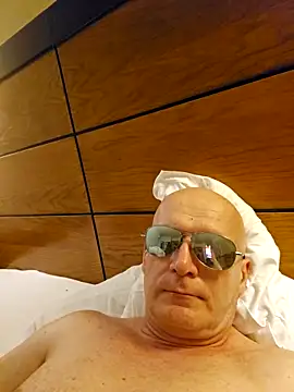 no snitch isoke online show from February 9, 2026, 11:14 pm