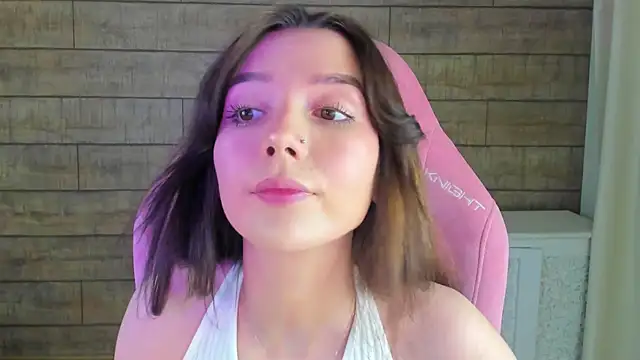 VanessaVienne online show from March 23, 2026, 4:29 pm