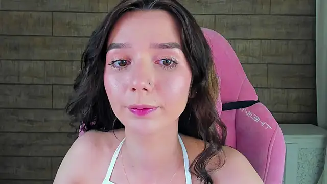 VanessaVienne online show from March 16, 2026, 4:10 pm