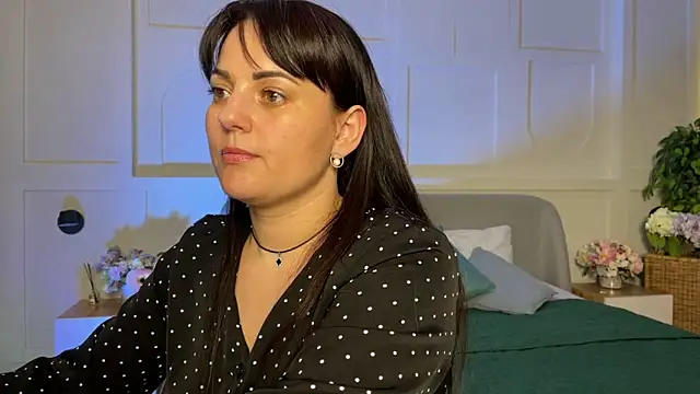  SilkyShadow  online show from February 3, 2026, 6:22 am