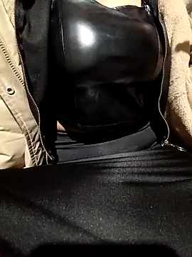 hoahong2 online show from February 7, 2026, 1:35 am