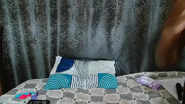 Amanda April online show from February 1, 2026, 5:44 pm