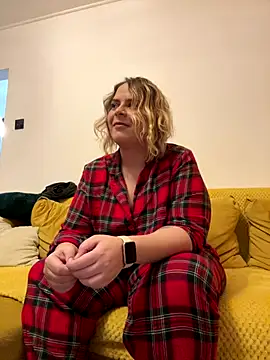 Luna-Bbw92 online show from January 8, 2026, 2:01 pm