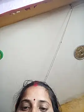 Snapshot of Reena_lodha chatting on February 4, 2026, 5:30 pm Reena lodha online show from February 4, 2026, 5:30 pm