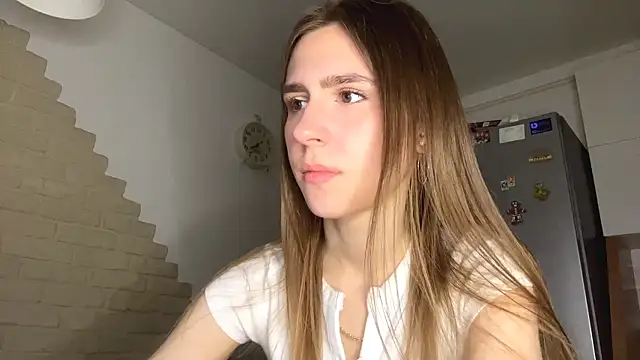 ElsieKuhlmann online show from March 16, 2026, 3:14 am