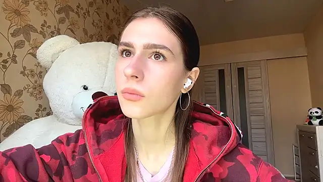 ElsieKuhlmann online show from March 28, 2026, 10:05 am