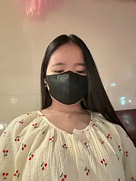 Gwen879 online show from February 5, 2026, 1:34 am