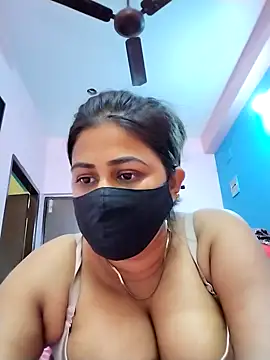 pinkihot23 online show from March 11, 2026, 6:07 am