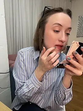 Persephone Kore online show from April 13, 2026, 5:17 pm