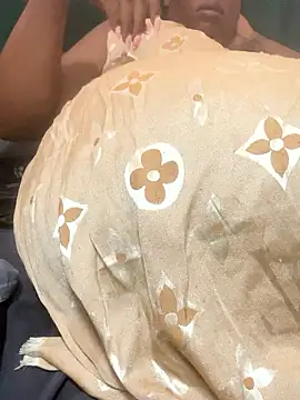 Snapshot of sexychubstar chatting on January 14, 2026, 1:37 pm sexychubstar online show from January 14, 2026, 1:37 pm