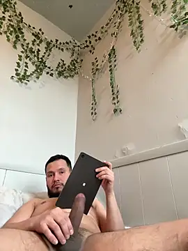 Snapshot of Ser02hot_latino chatting on March 3, 2026, 6:26 pm Ser02hot latino online show from March 3, 2026, 6:26 pm