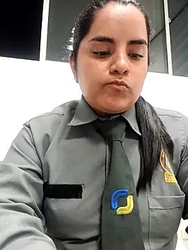 Isabel 3 online show from May 5, 2026, 12:13 am