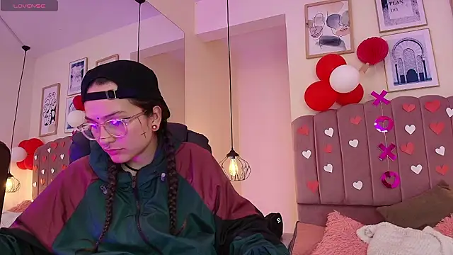 Hanabie  online show from February 17, 2026, 3:15 am