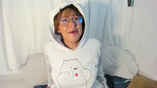 rosse taylorx1 online show from April 2, 2026, 7:09 pm