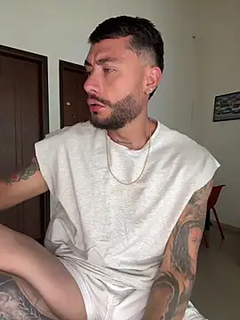 FrancoRossi  online show from February 16, 2026, 8:29 pm