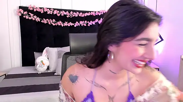 Abriil cutee online show from April 6, 2026, 1:23 pm