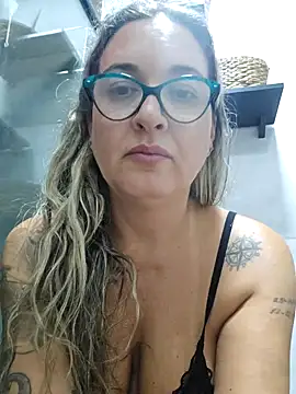 Snapshot of bellafortune69 chatting on February 24, 2026, 8:04 am bellafortune69 online show from February 24, 2026, 8:04 am