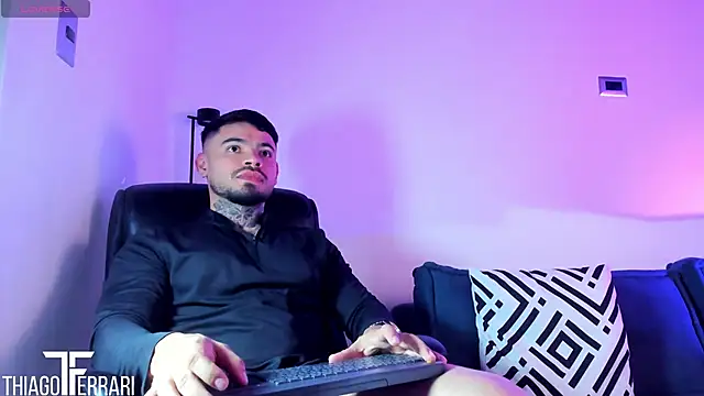Snapshot of thiago_ferrari_ chatting on April 26, 2026, 12:41 am thiago ferrari online show from April 26, 2026, 12:41 am