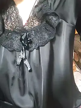 Snapshot of Myna_999 chatting on January 18, 2026, 1:20 am Myna 999 online show from January 18, 2026, 1:20 am