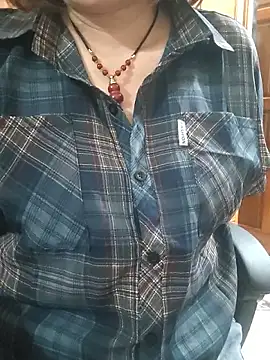 Snapshot of Myna_999 chatting on March 1, 2026, 2:39 pm Myna 999 online show from March 1, 2026, 2:39 pm