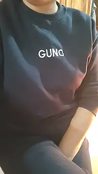 Snapshot of Myna_999 chatting on February 13, 2026, 1:44 pm Myna 999 online show from February 13, 2026, 1:44 pm