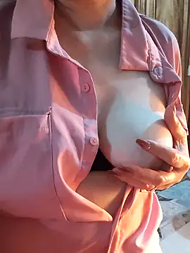 Snapshot of Myna_999 chatting on February 24, 2026, 2:07 pm Myna 999 online show from February 24, 2026, 2:07 pm