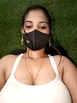 Snapshot of Nithyatamil chatting on February 13, 2026, 5:24 pm Nithyatamil online show from February 13, 2026, 5:24 pm