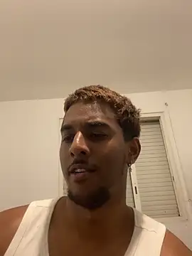 Axel black10 online show from February 10, 2026, 7:35 pm