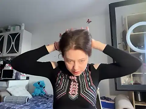 Luxerin online show from February 28, 2026, 3:44 pm