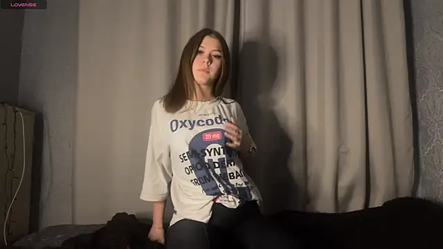 lilkaryne online show from February 15, 2026, 2:49 pm