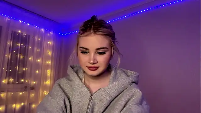 Snapshot of KariJarecke chatting on February 3, 2026, 1:05 pm KariJarecke online show from February 3, 2026, 1:05 pm